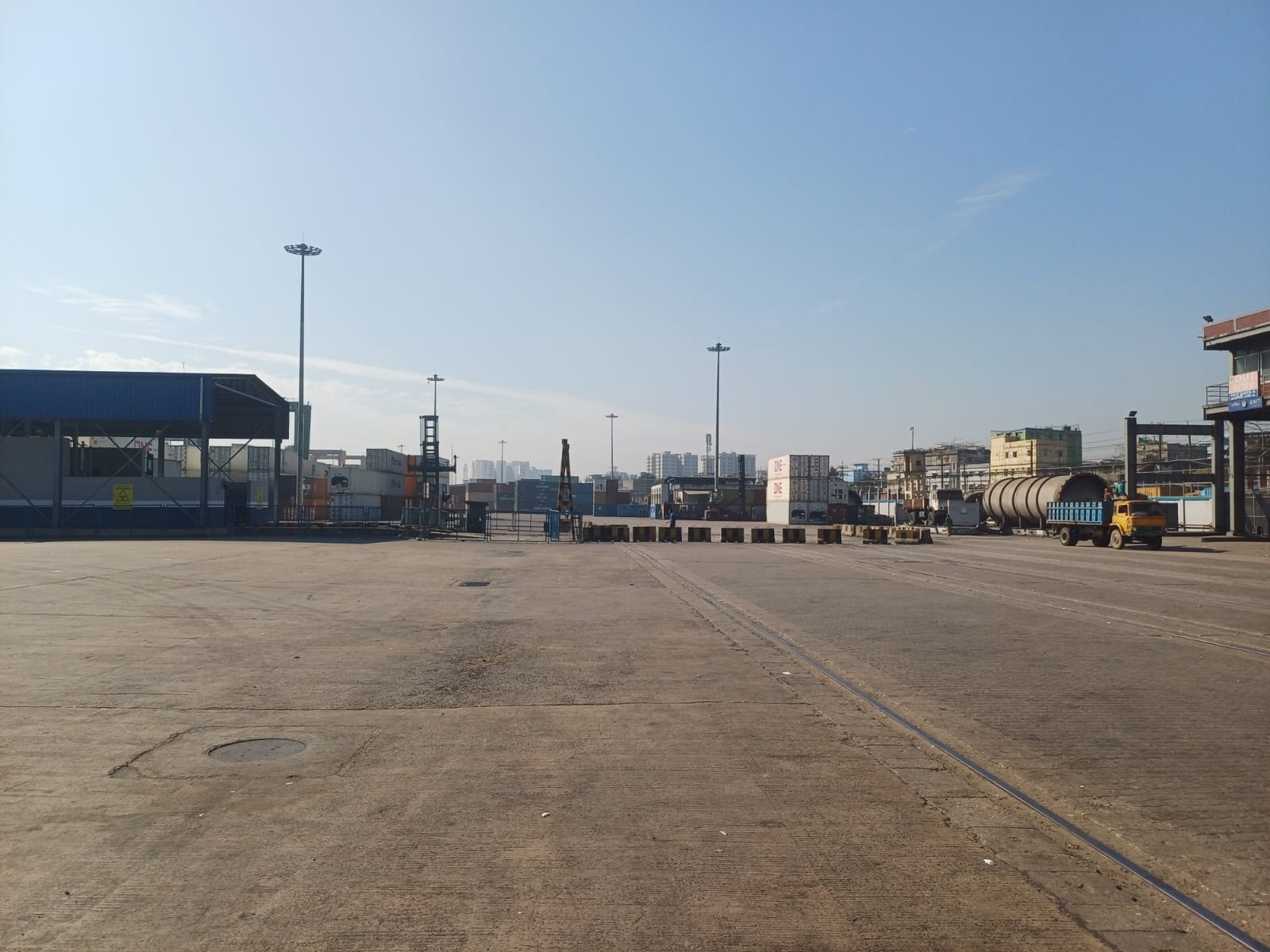 Vessel movement at Chattogram port halted as workers escalate strike