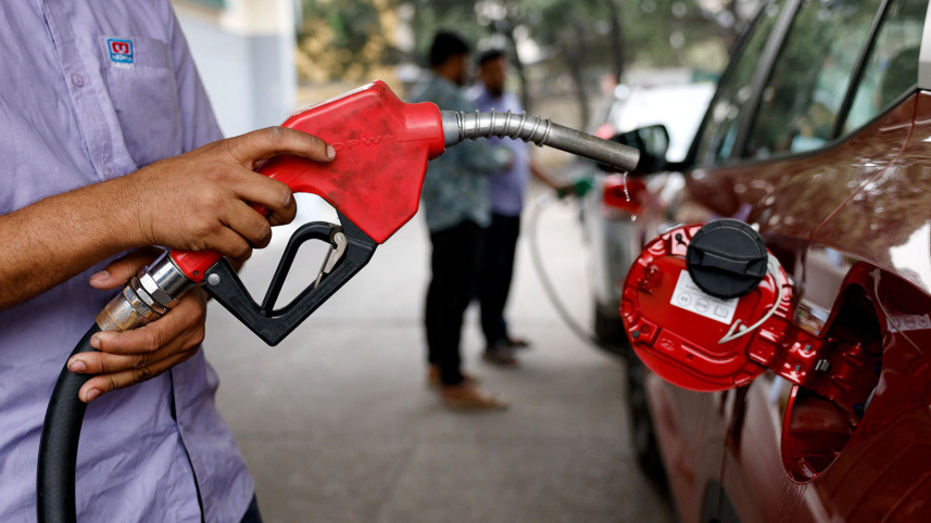 Fuel crisis deepens amid persistent hoarding