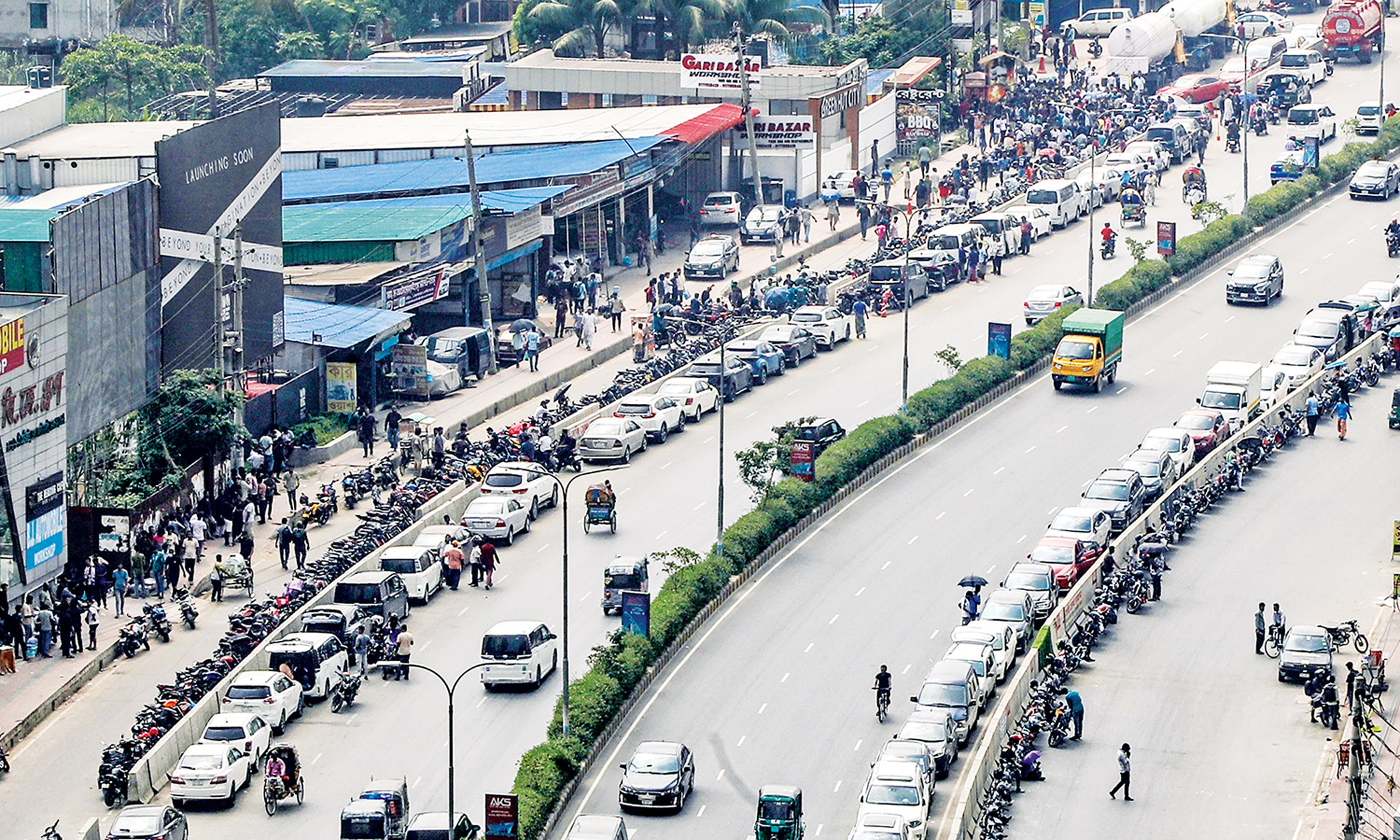Fuel queues snake city streets