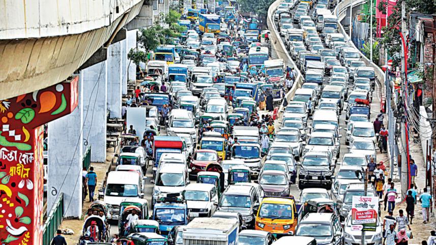 Fuel price hike may prolong inflationary pressure: economists