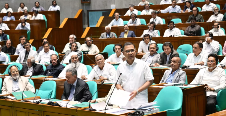 Treasury, opposition can work together on constitutional amendments: PM