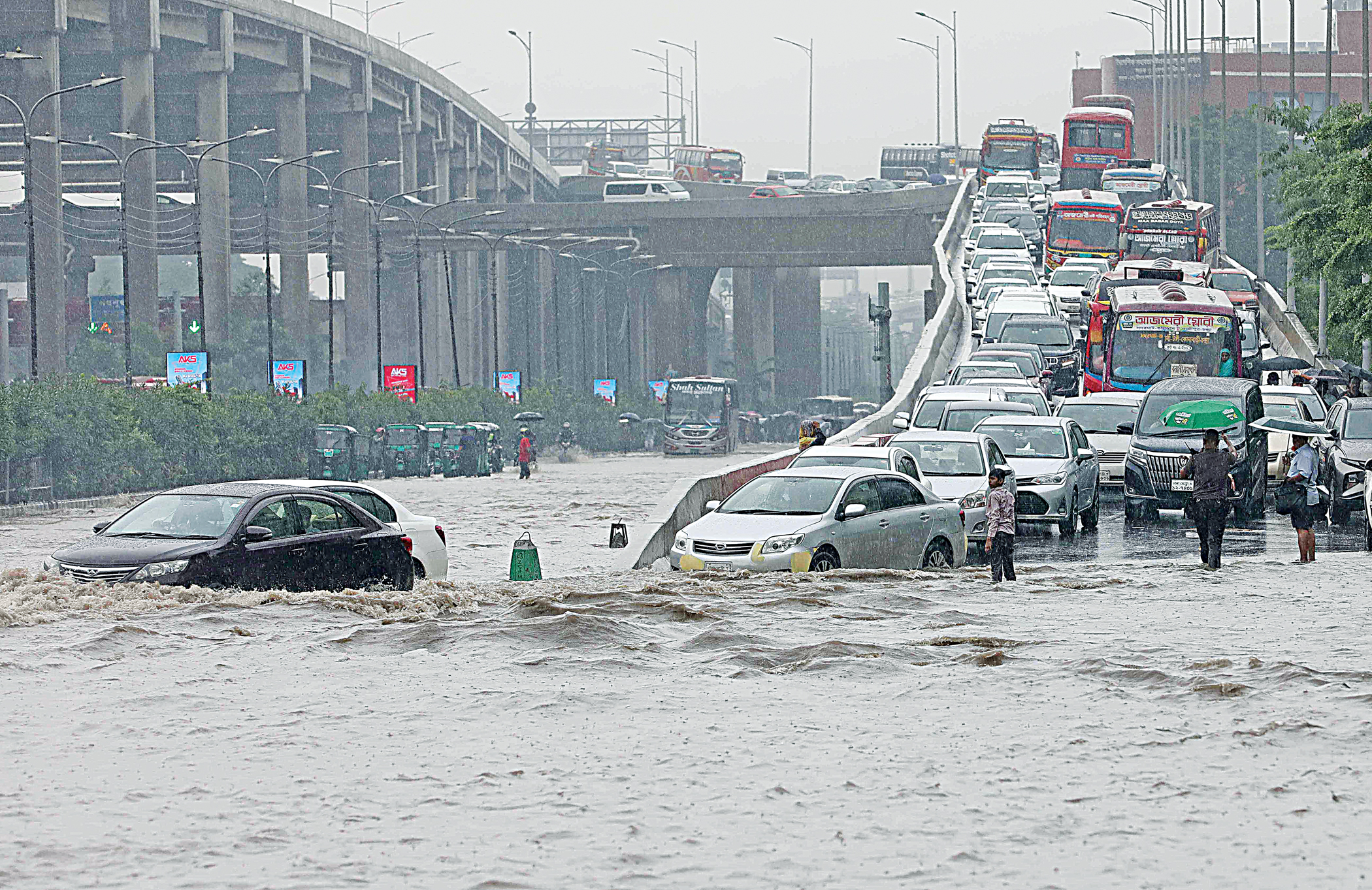 Downpour drowns Dhaka