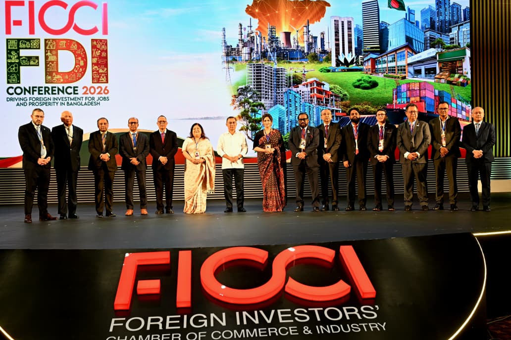 PM invites global investors to partner in Bangladesh's economic transformation