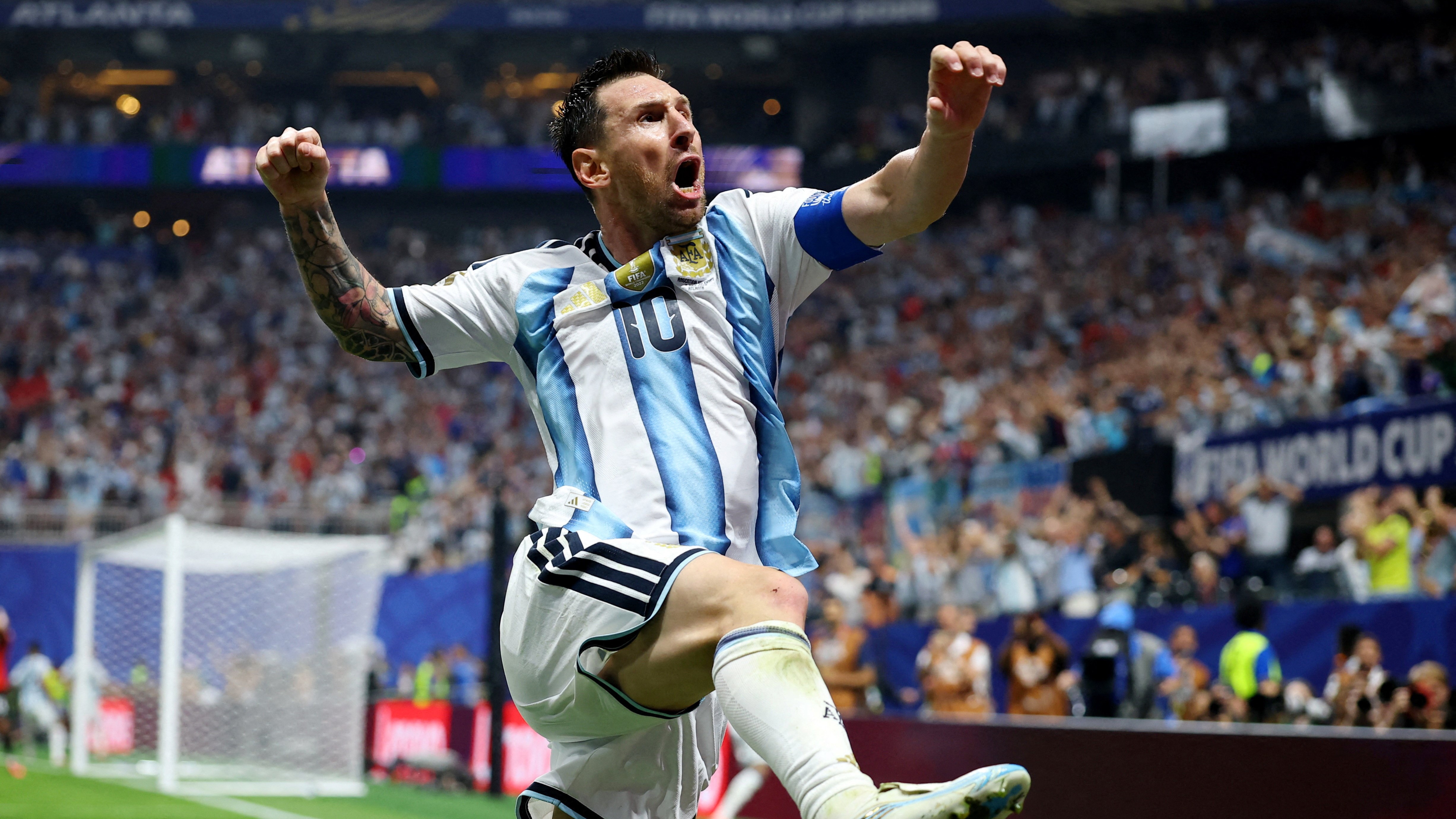 Primal Messi flips the hourglass