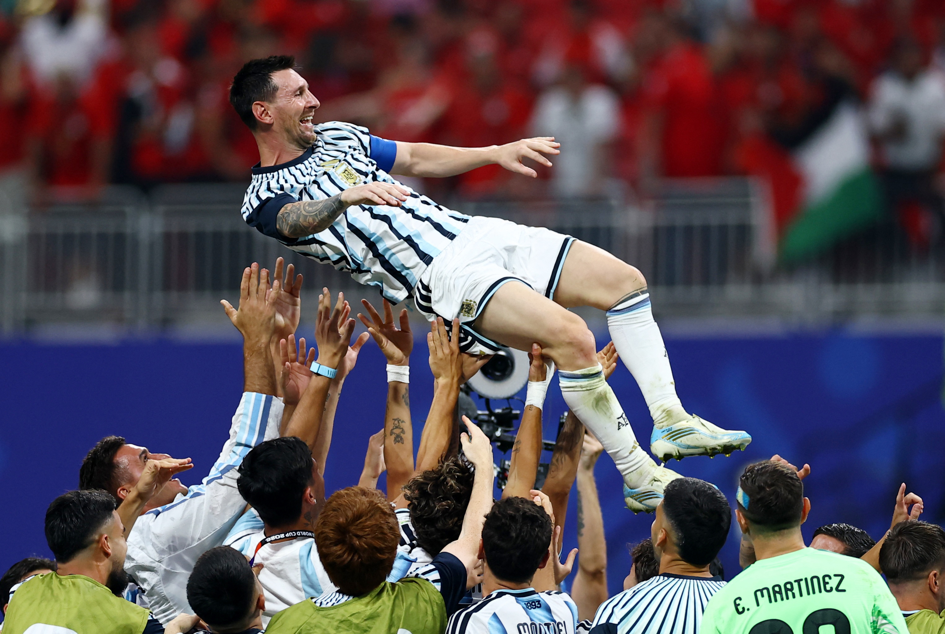 Messi breaks more records in Argentina's dramatic win 