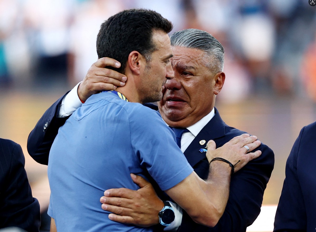 Tearful Scaloni, uncertain of Argentina future, leaves World Cup with gratitude