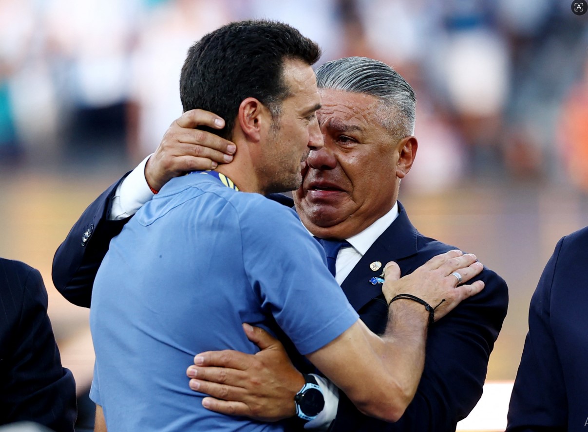 ‘My plan A, B and C is Scaloni’: Tapia backs World Cup-winning coach to stay