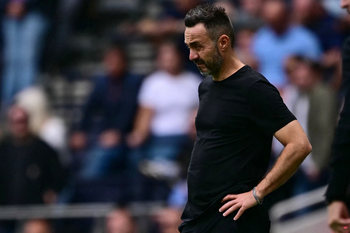 'Fragile' Tottenham beaten by Aston Villa despite late rally
