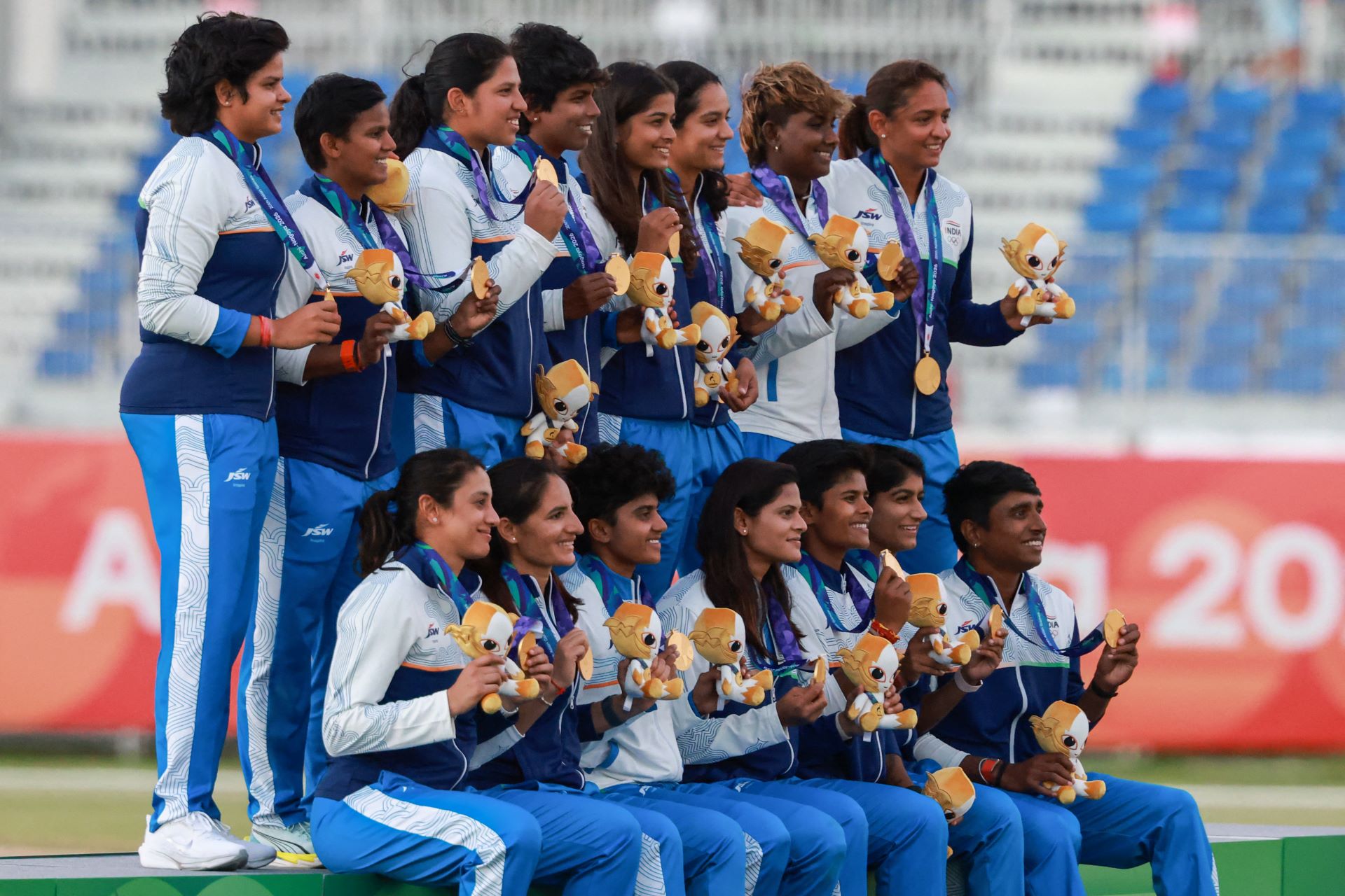 Mandhana stars as India win back-to-back Asian Games cricket golds