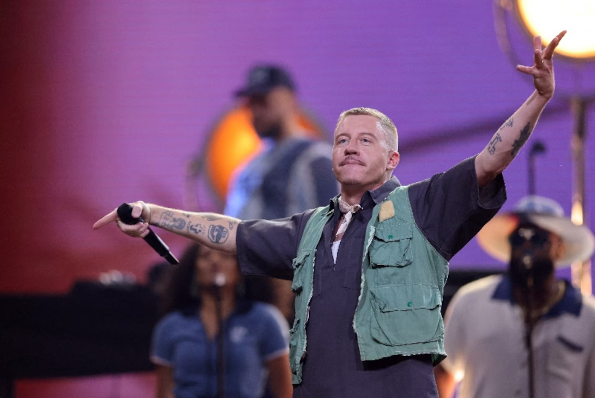 Macklemore pledges $1m to Palestinian aid, challenges Robert Kraft to match donation