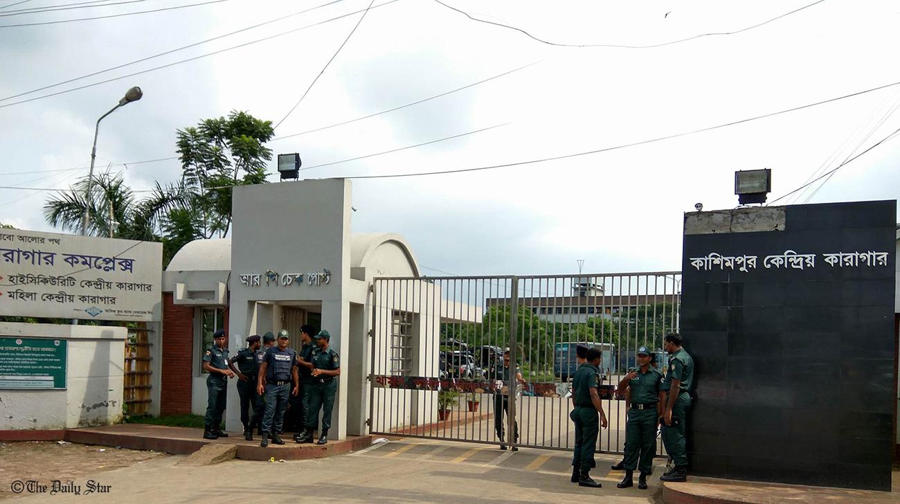 How drugs find their way inside prisons