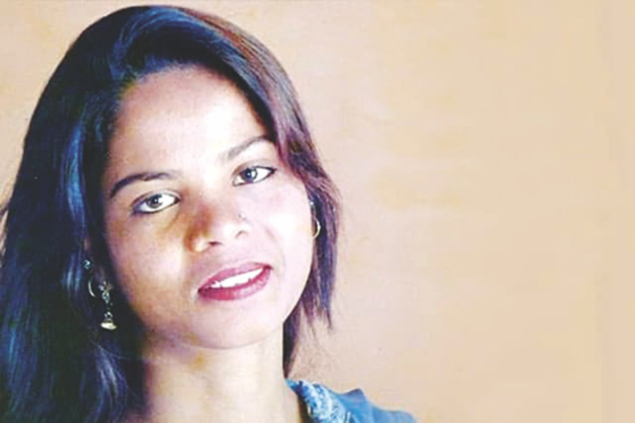 Govt 'surrenders' to hardliners 