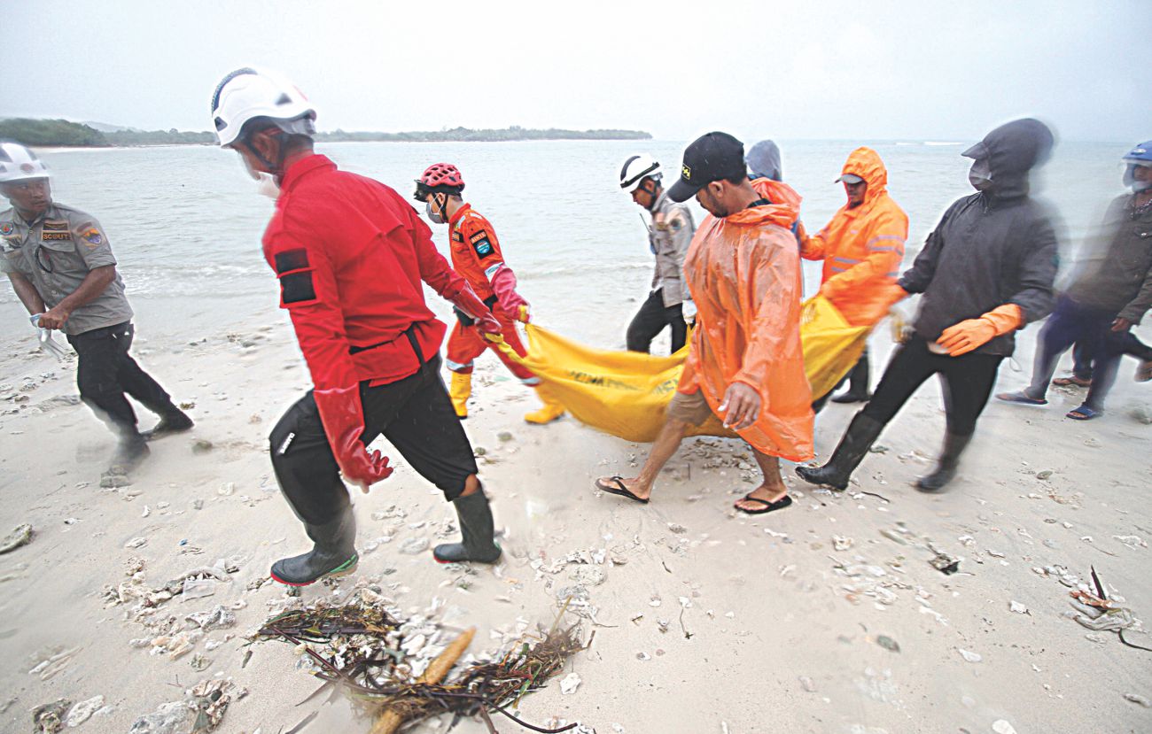 Panic persists; toll hits 429