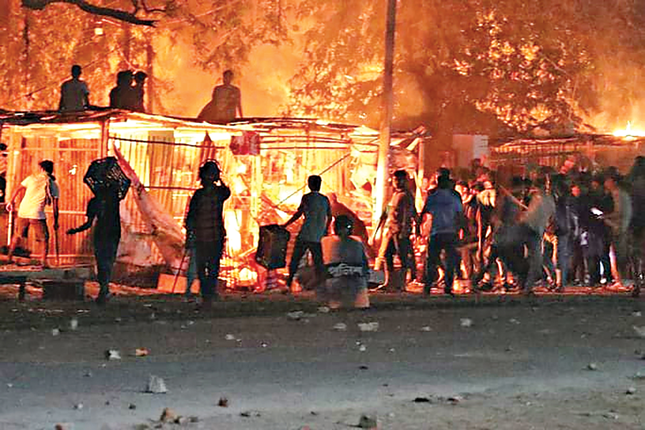 RU students, locals clash; over 220 hurt