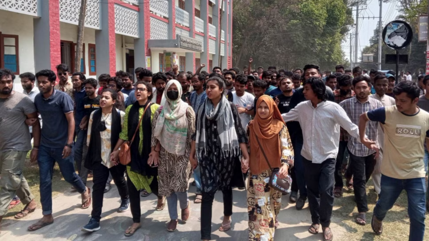 RU clashes: Students let VC leave after two hours confinement