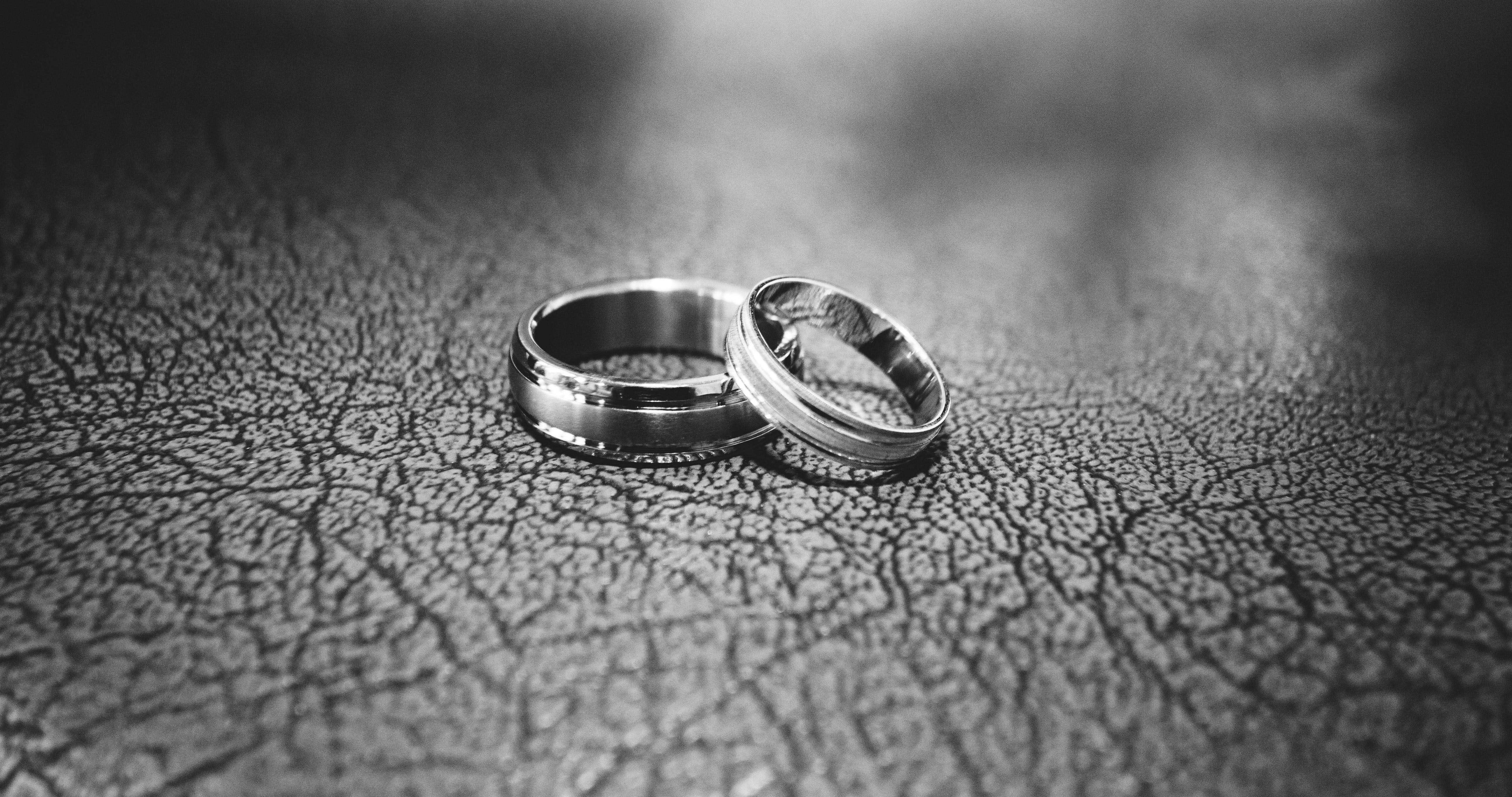 How to wear your wedding and engagement rings