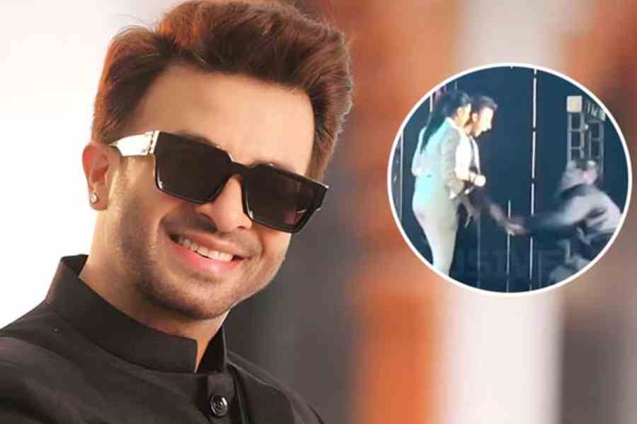 ‘People in West Bengal love me’: Shakib Khan sings, performs in Assam