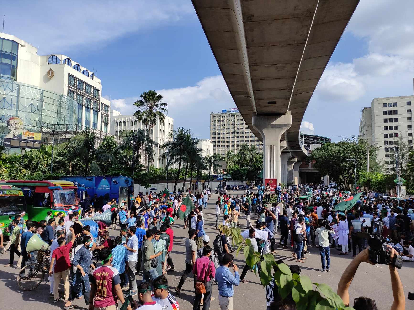 'Bangla Blockade': Students block major Dhaka intersections protesting quota system