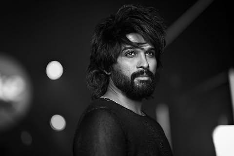 Allu Arjun pledges ₹25 Lakh support to ‘Pushpa 2’ stampede victim’s family