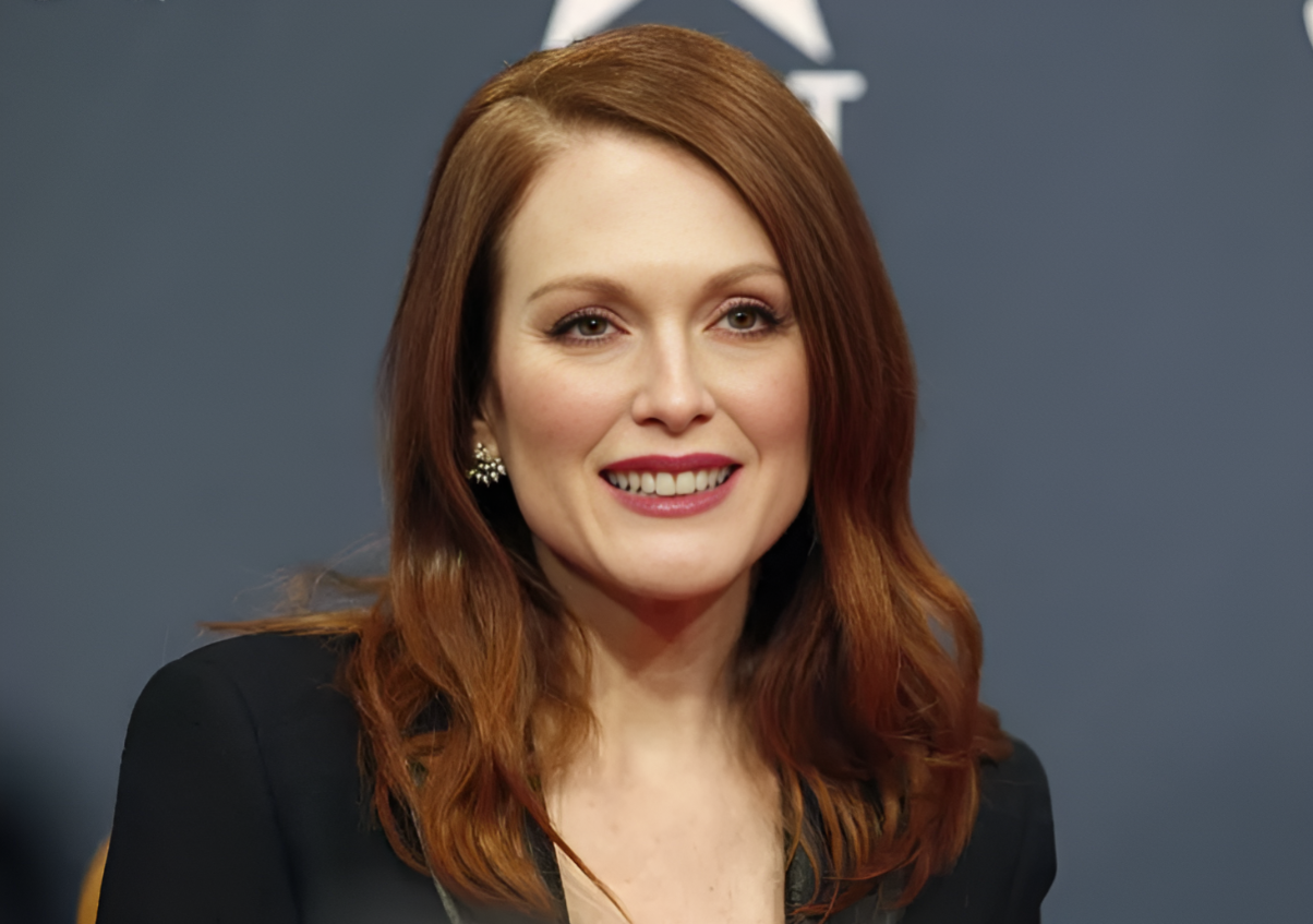 Julianne Moore’s children’s book allegedly banned under trump administration