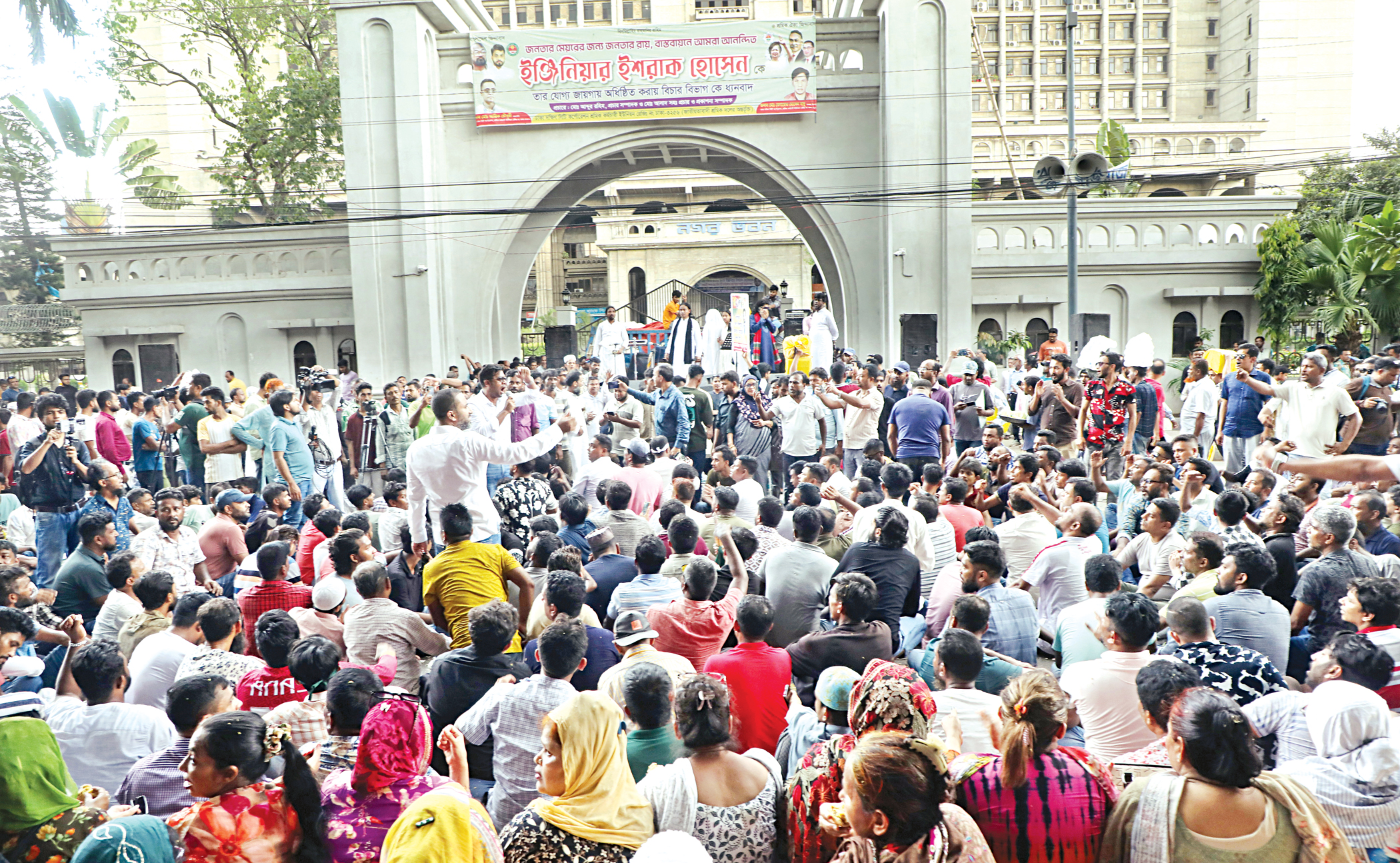 Dhaka south mayor: Protesters step up push for Ishraque 