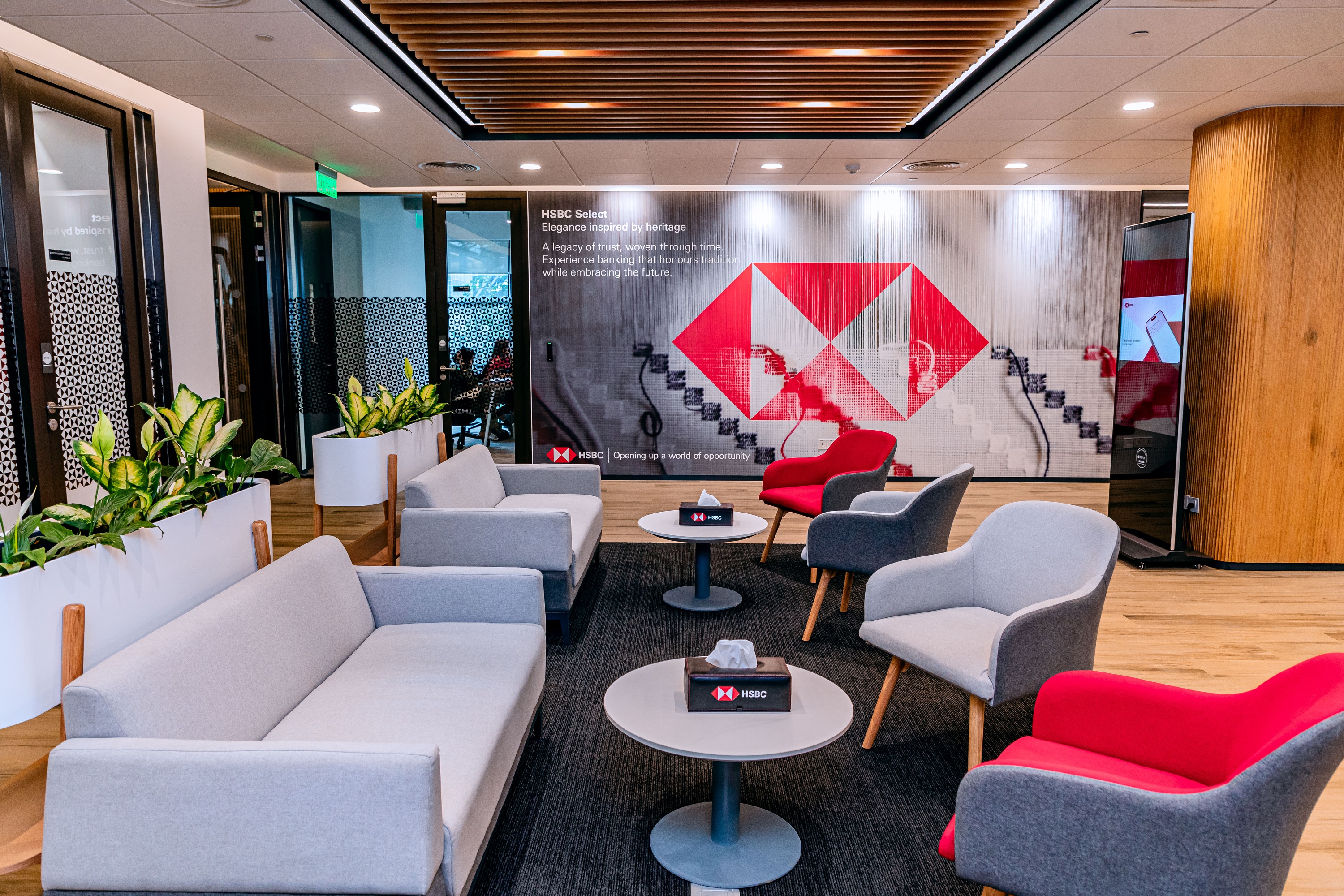 A Bank Branch that blends Contemporary with Tradition