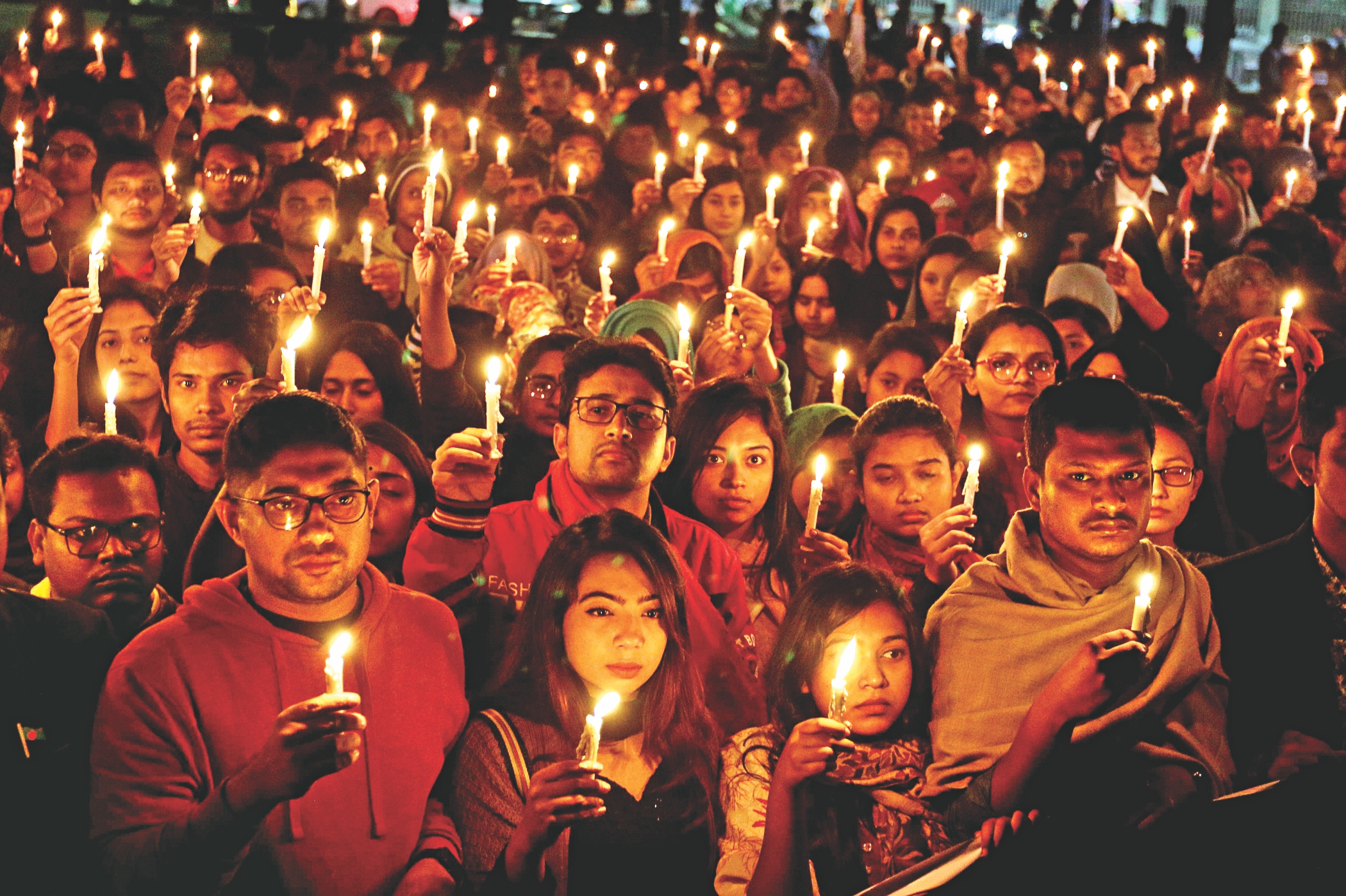 DU erupts in protest