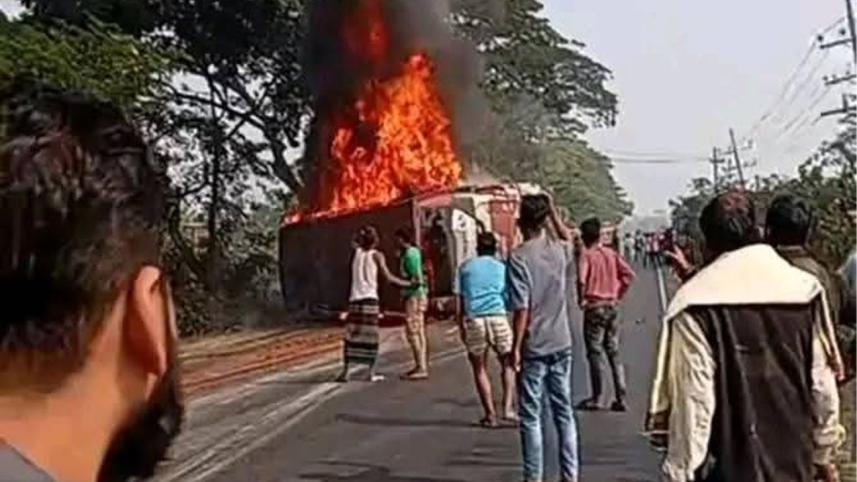 Cumilla-bus.jpg