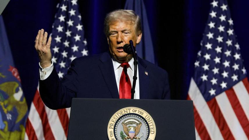 Donald J Trump.jpg
