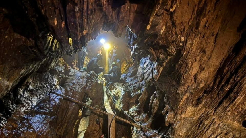 2026-05-29T160250Z_219618345_RC23JLAPK3YY_RTRMADP_3_LAOS-CAVE.JPG
