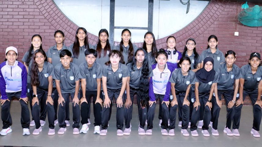 Bangladesh women's football team.jpg