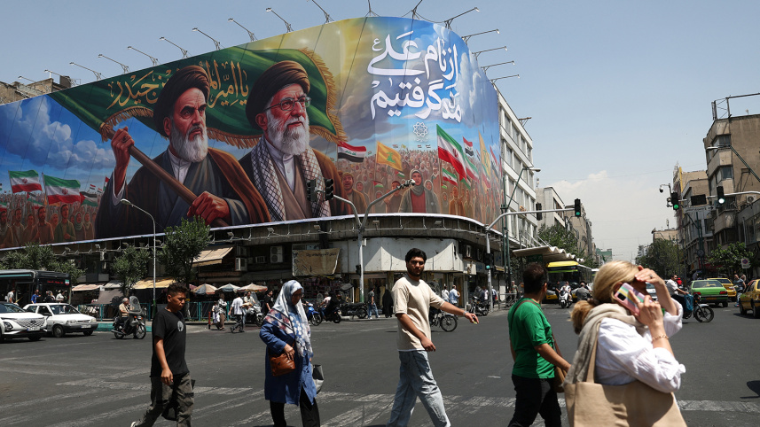Daily life in Teheran.JPG