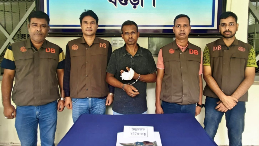 Md Swapan, 45, of Kanachgari area, was arrested by Bogura Detective Branch police early today. Photo: Collected