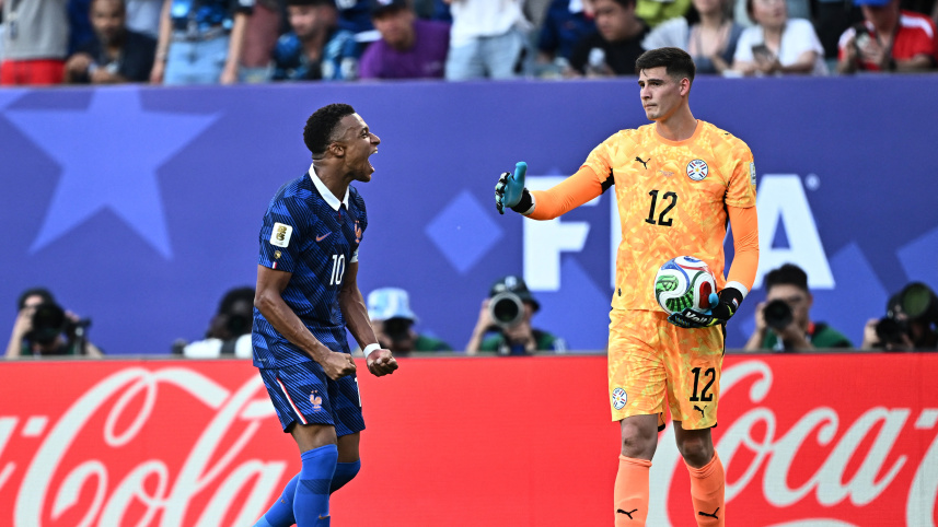 2026-07-04T231147Z_182970814_UP1EM741SFM5S_RTRMADP_3_SOCCER-WORLDCUP-PRY-FRA.JPG