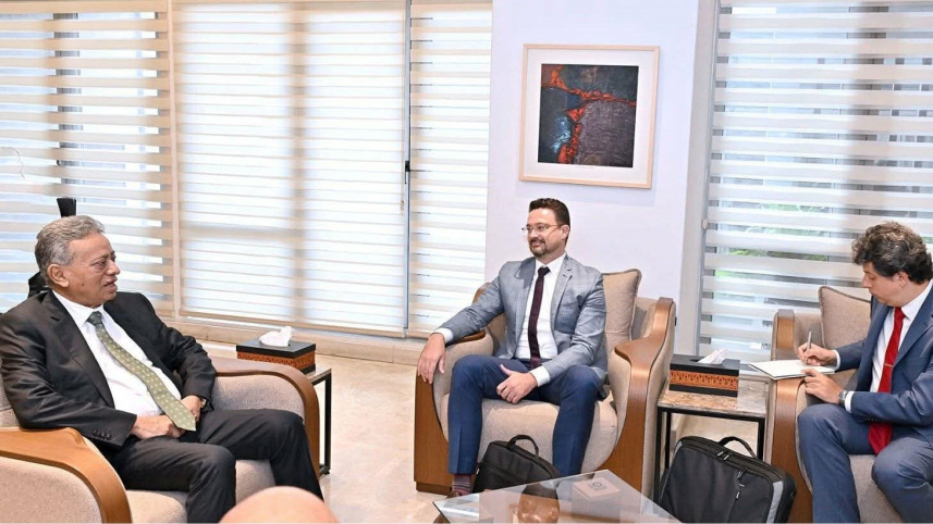 Finance minister with IMF Mission.jpeg
