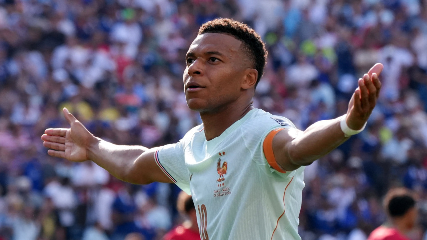 Mbappe v Morocco.JPG