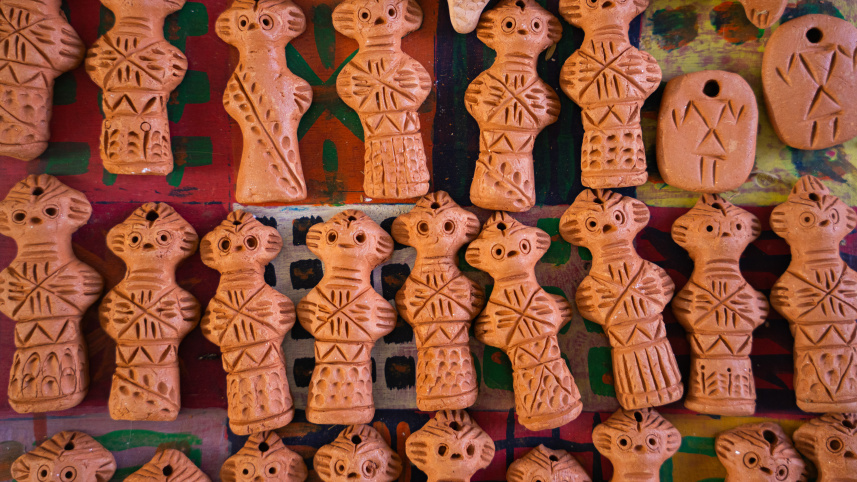 Pressed from clay, pulled from memory A K M Sayif’s tepa putul journey