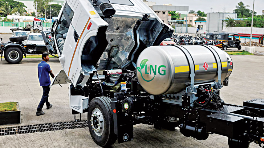 liquefied-natural-gas-truck.jpg