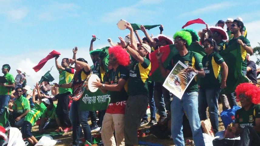 Bangladesh fans cheering