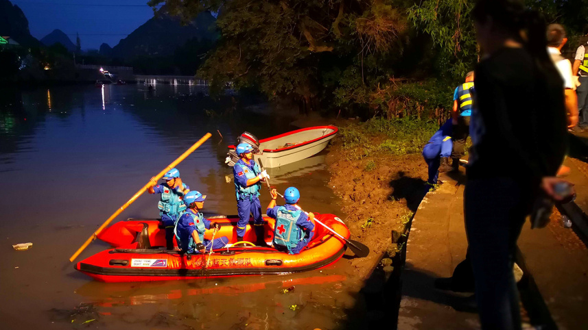 2018-04-22T054517Z_393177960_RC1B020D6740_RTRMADP_3_CHINA-DRAGONBOATS.JPG