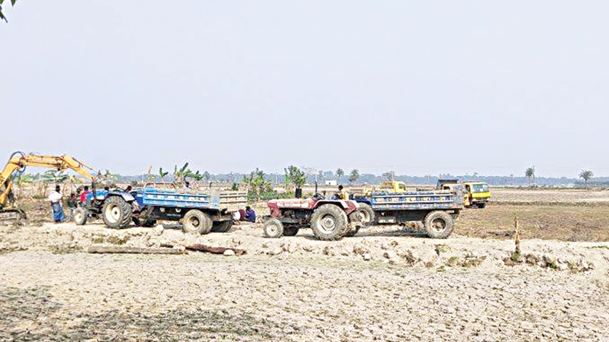 fertile-topsoil-to-brick-kilns.jpg