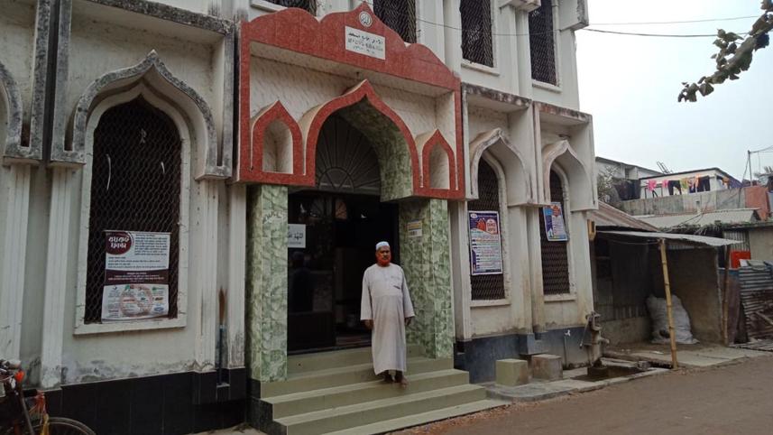 Gobinda-Mosque-known-Al-Amin-Mosque-pabna.jpg