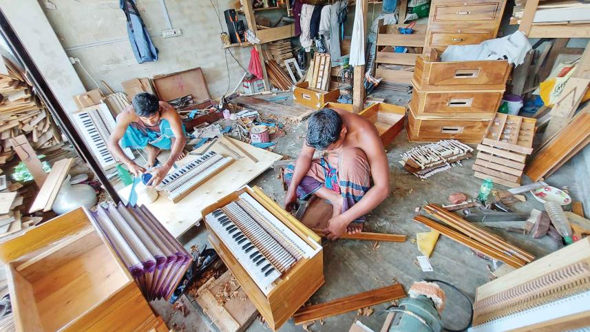 harmonium.jpg