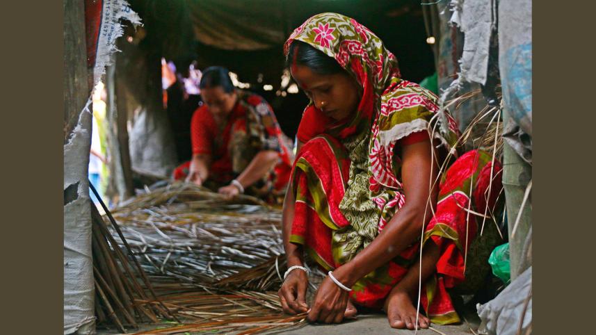Sheetalpaati-weavers-Munshiganj.jpg