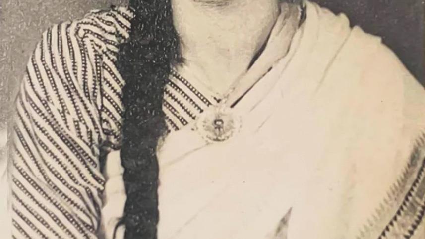 Amina Mozahar.jpg