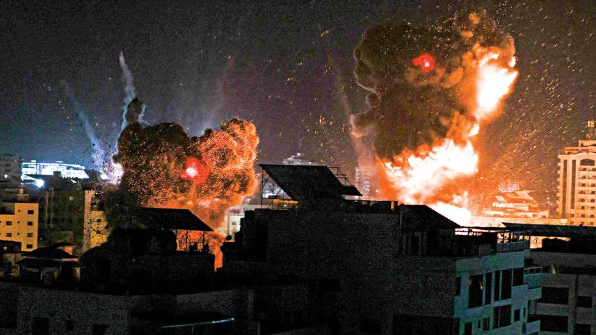 Explosions-light-up-the-night-sky.jpg