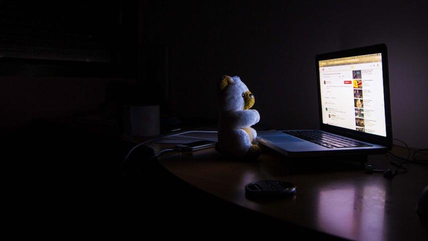 Protecting-children-online.jpg