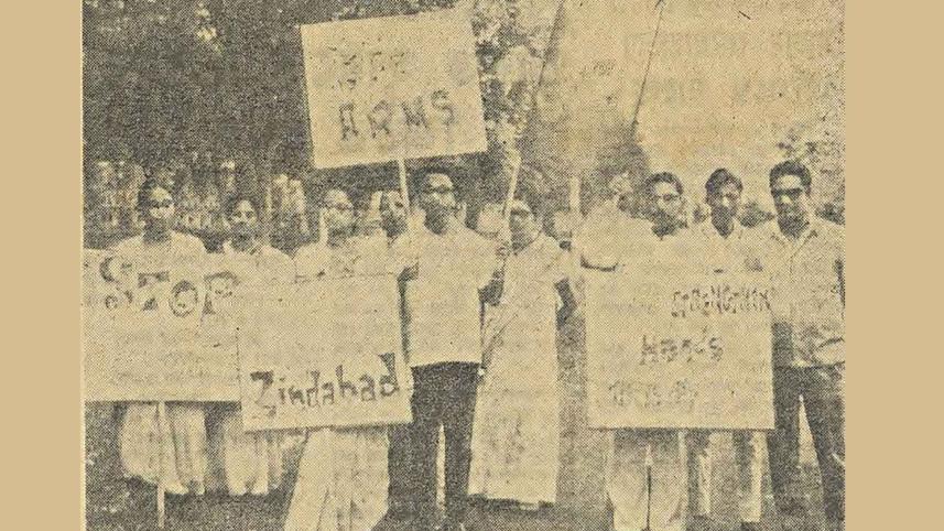Demonstration-before-American-Embassy.jpg