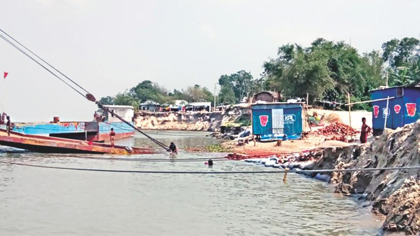A pontoon.jpg
