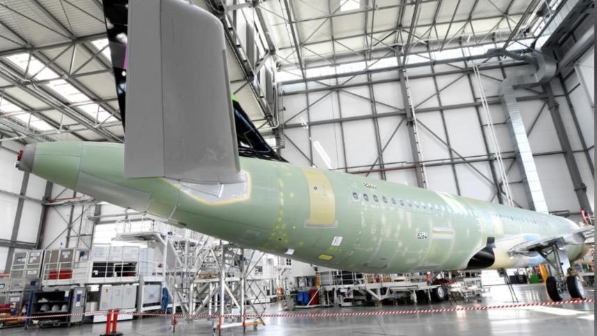 Airbus ousts Boeing.jpg
